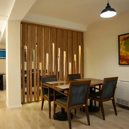 Hotel F&m 2 *